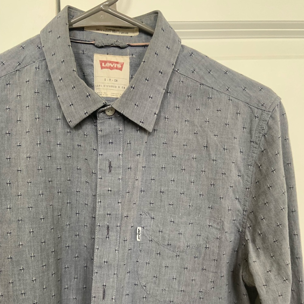 Levi’s grey men’s button up
